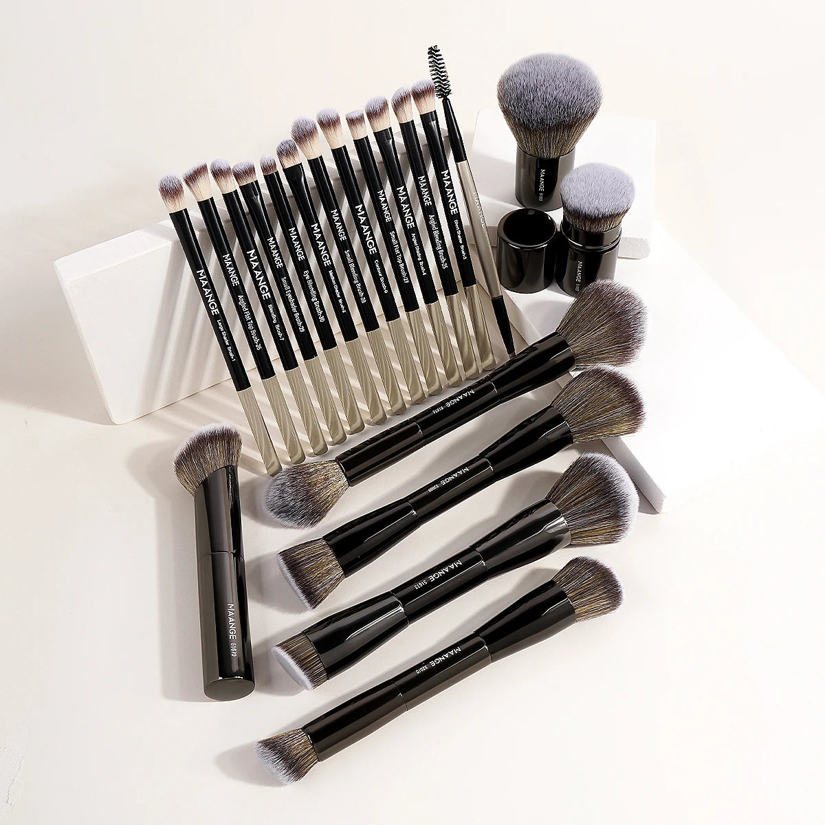 MAANGE 20 Piece Pro Makeup Brush Set for Flawless Blending - Smarsty