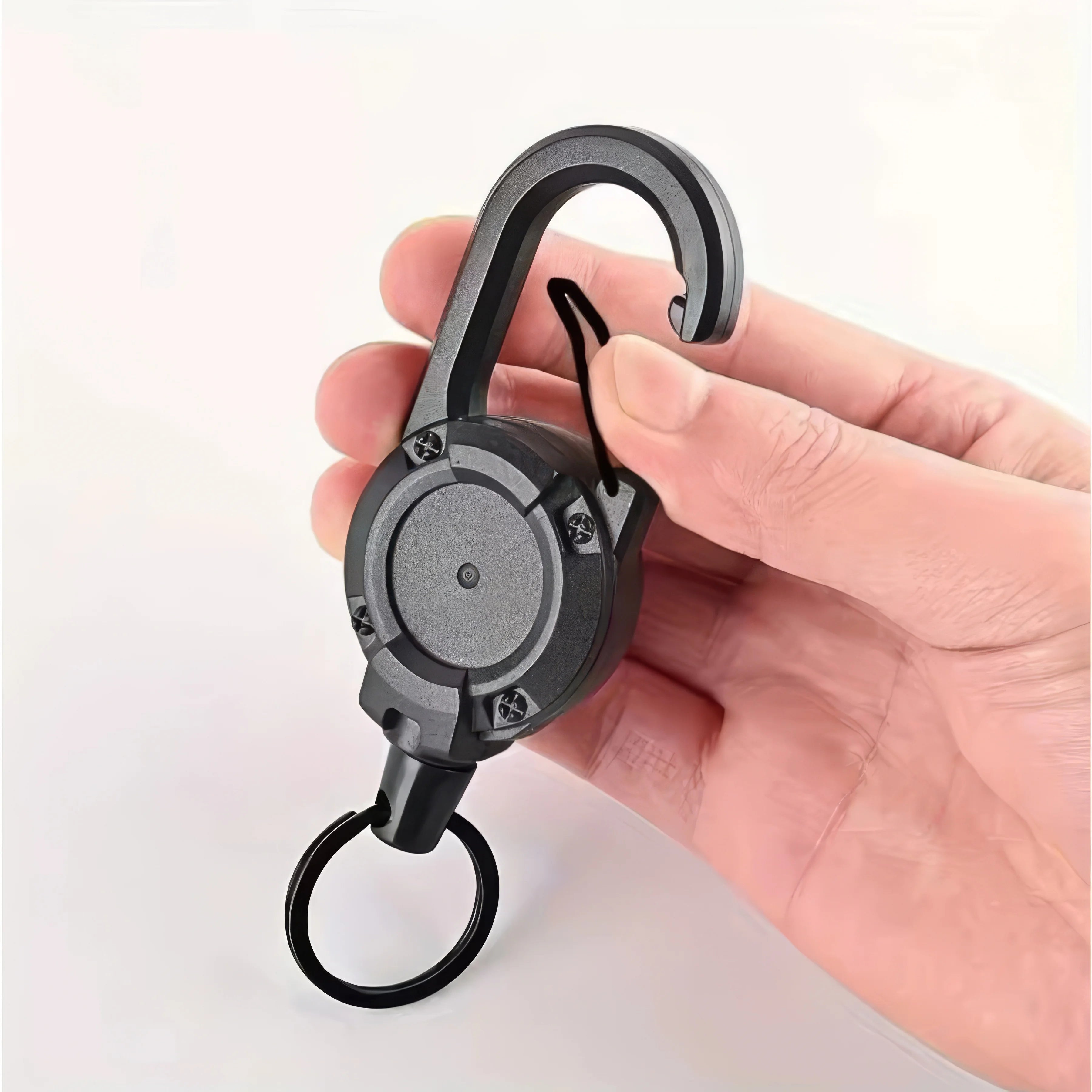 1/2 Piece Retractable Keychain in Black, Durable Design, Secure Closure, Suitable for Identification Documents, ID Cards, Keys