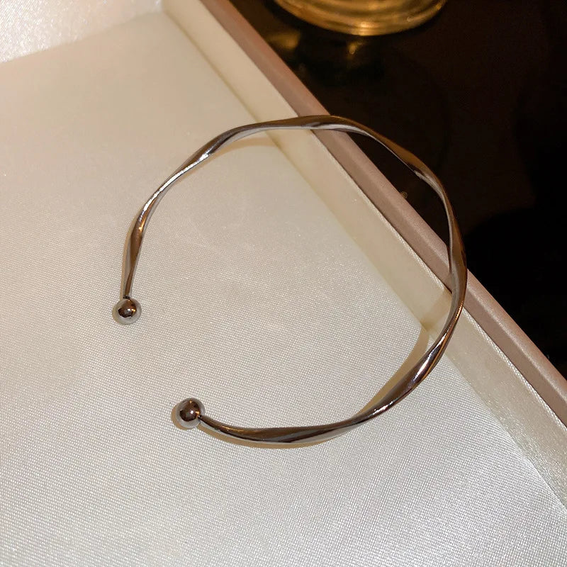 Creative Gold Cuff Bracelet for Women’s Fashion - Smarsty