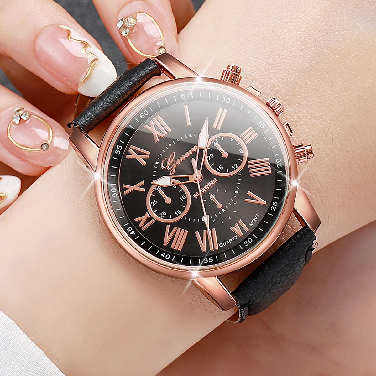 Fashionable Women's Quartz Watches with Leather Band - Smarsty