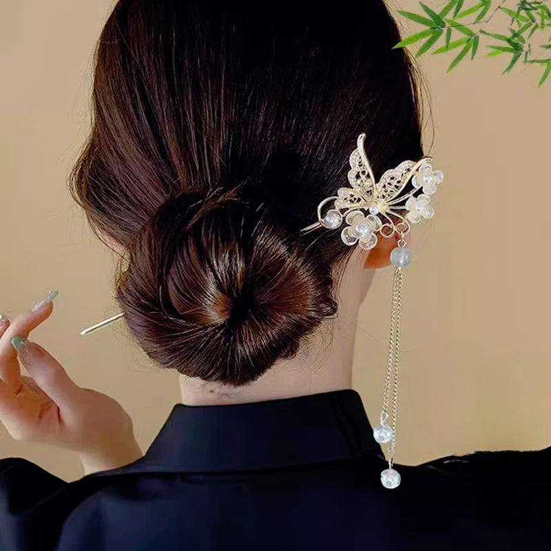 Elegant Chinese Style Hair Clip with Floral Design - Smarsty