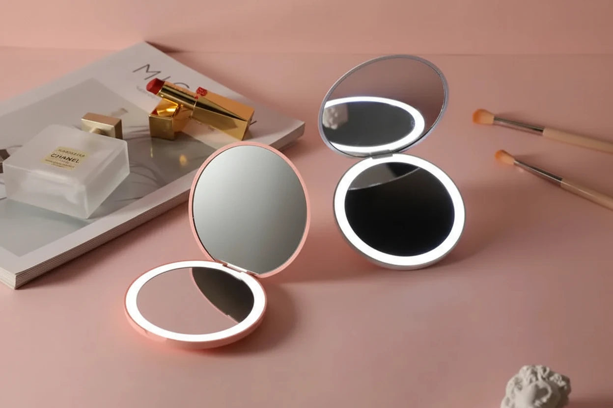 Personalized LED Lighted Compact Makeup Mirror For Women - Smarsty