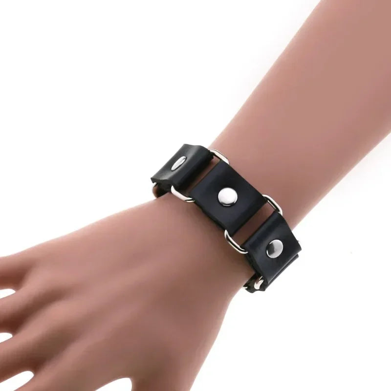 Unisex PU Leather Punk Bracelet with Spikes and Skull - Smarsty