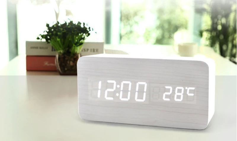 Wooden Digital Alarm Clock with Wireless Charging Feature - Smarsty