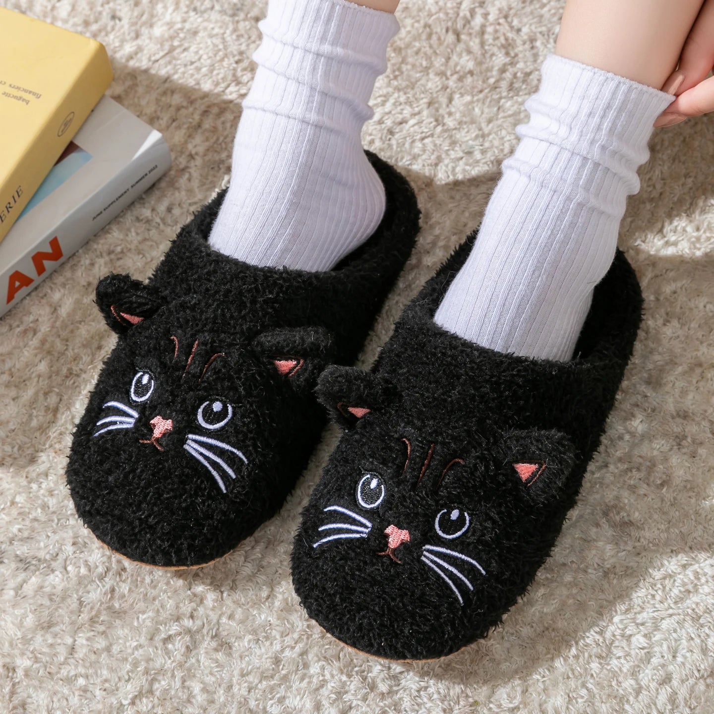 Women's Cartoon Cat Plush Slippers Cozy Winter Bedroom House Shoes with Non-Slip Soft Sole for Indoor Comfort Home Warm Shoes - Smarsty