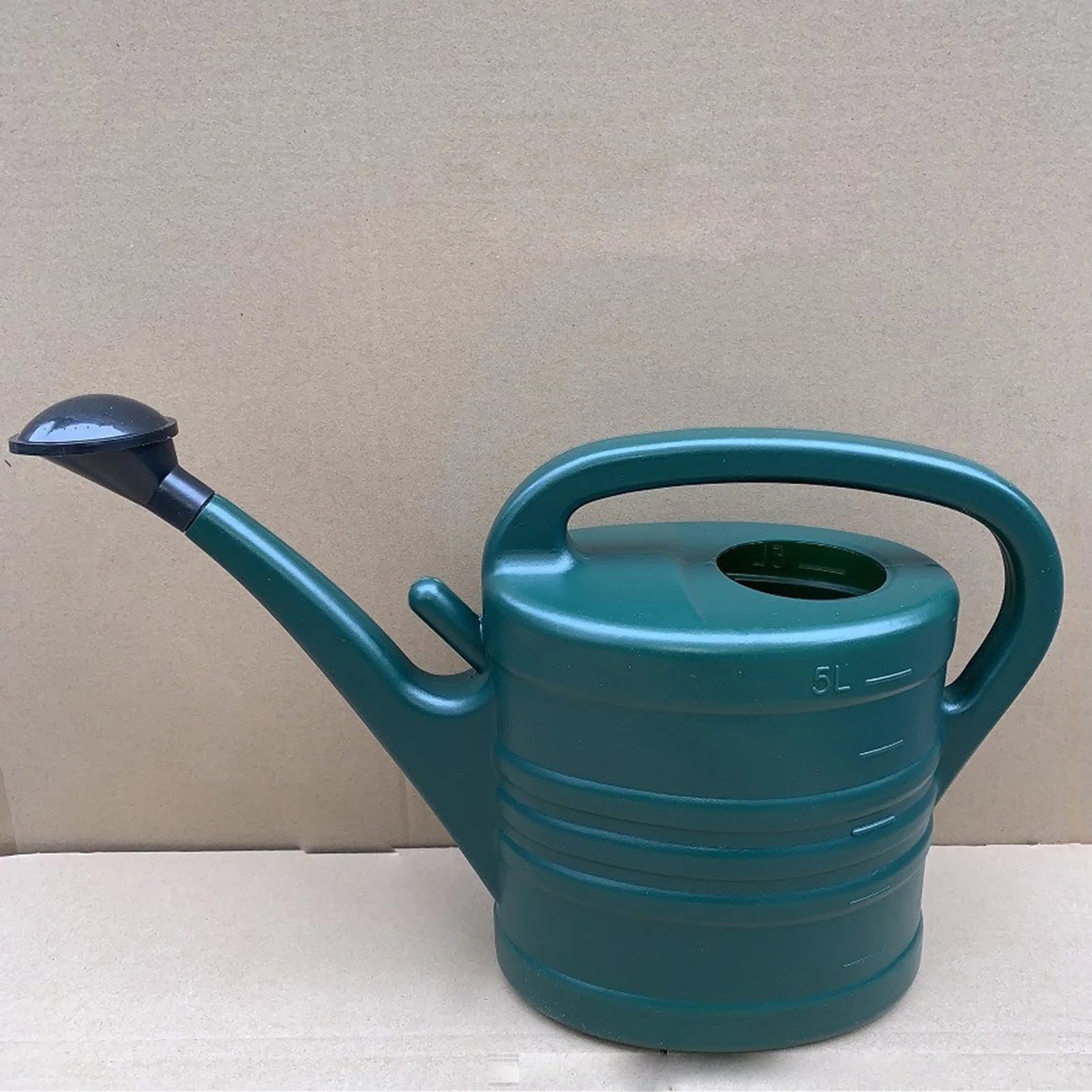 Lightweight 5L Plastic Watering Can for Indoor and Outdoor Gardening - Smarsty