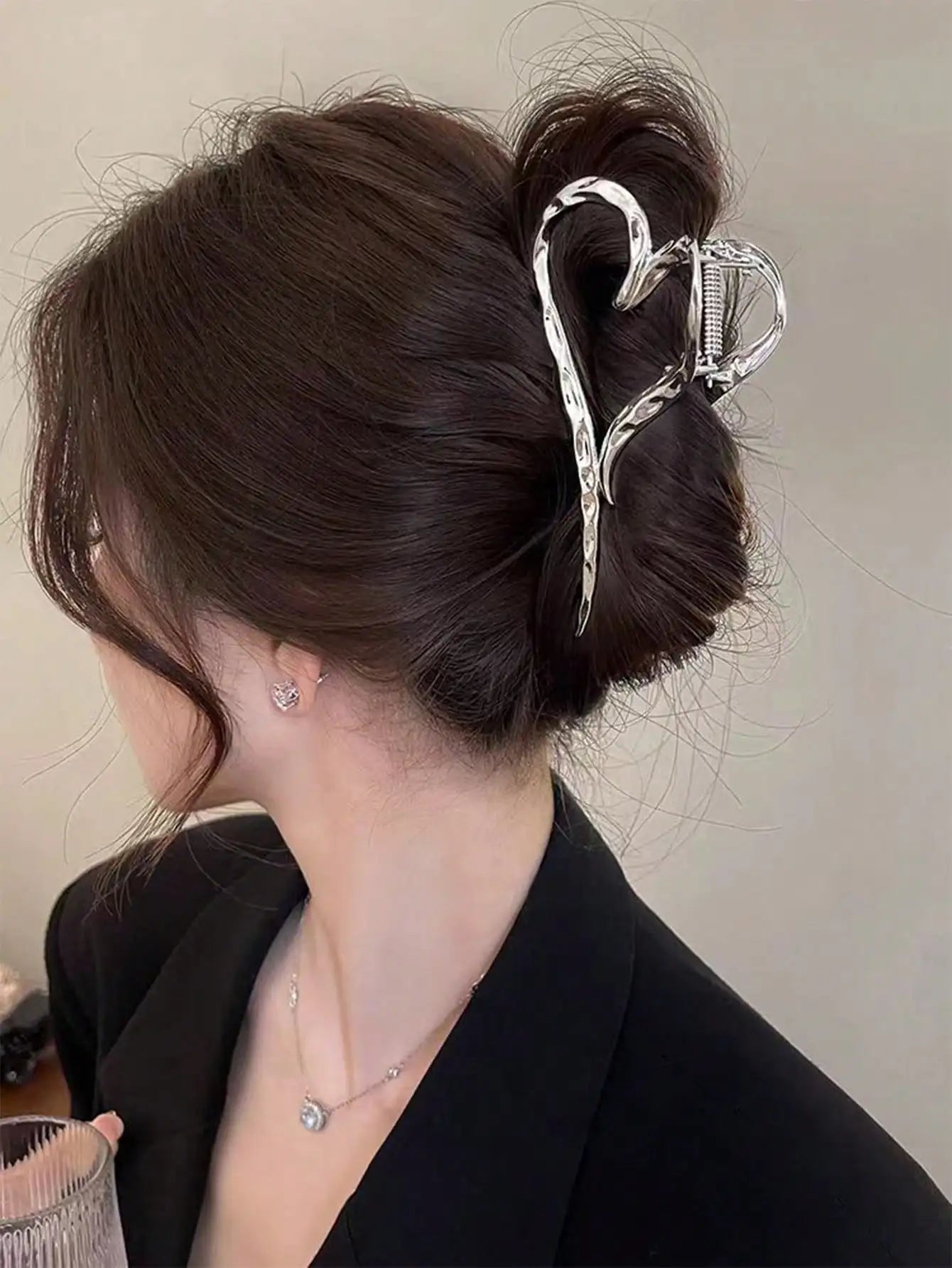 Large Silver Heart Hair Claw Clip Elegant Secure Hold - Smarsty