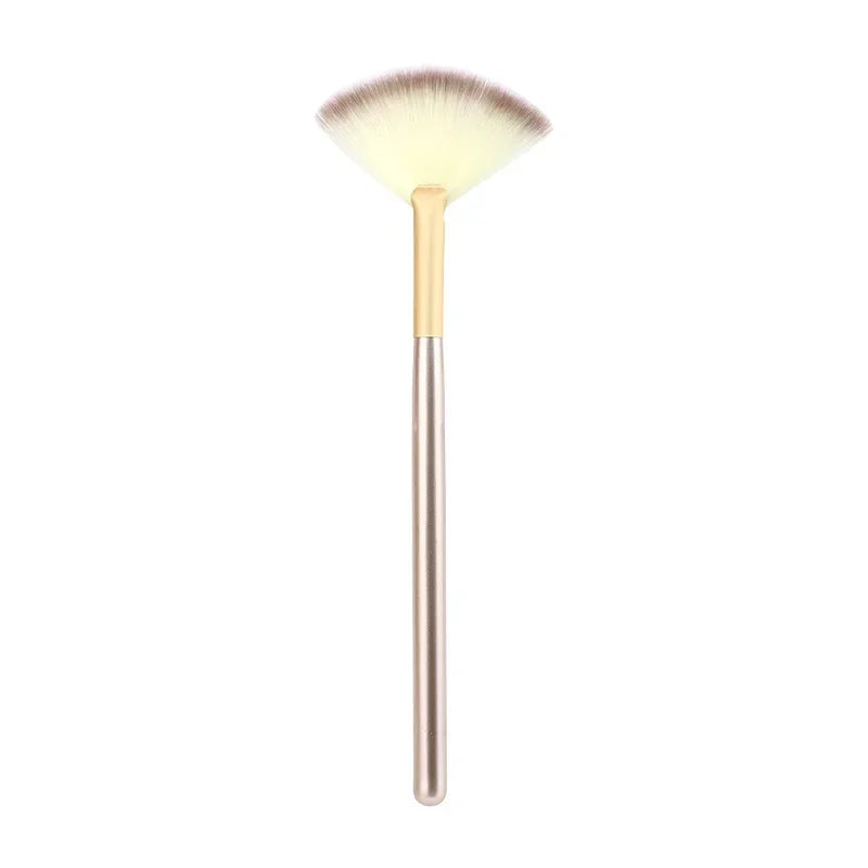 5 Piece Soft Makeup Brush Set with Wooden Handles - Smarsty