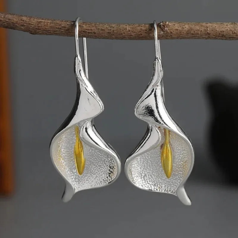 Elegant Flower Dangle Earrings in Gold and Silver Colors - Smarsty