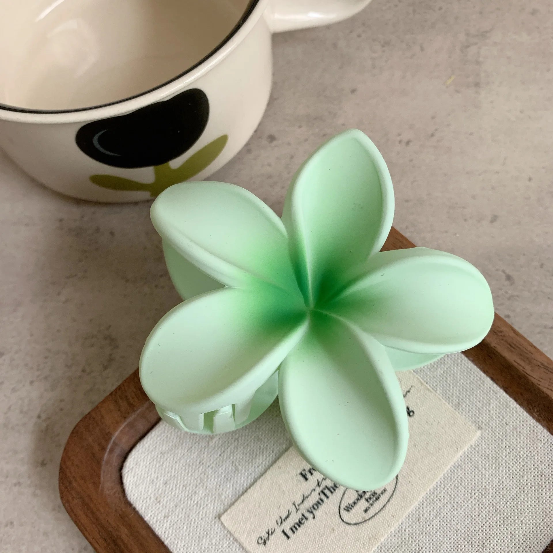 Frosted Egg Flower Hair Claw Clip Secure Hold Beach Stylish - Smarsty