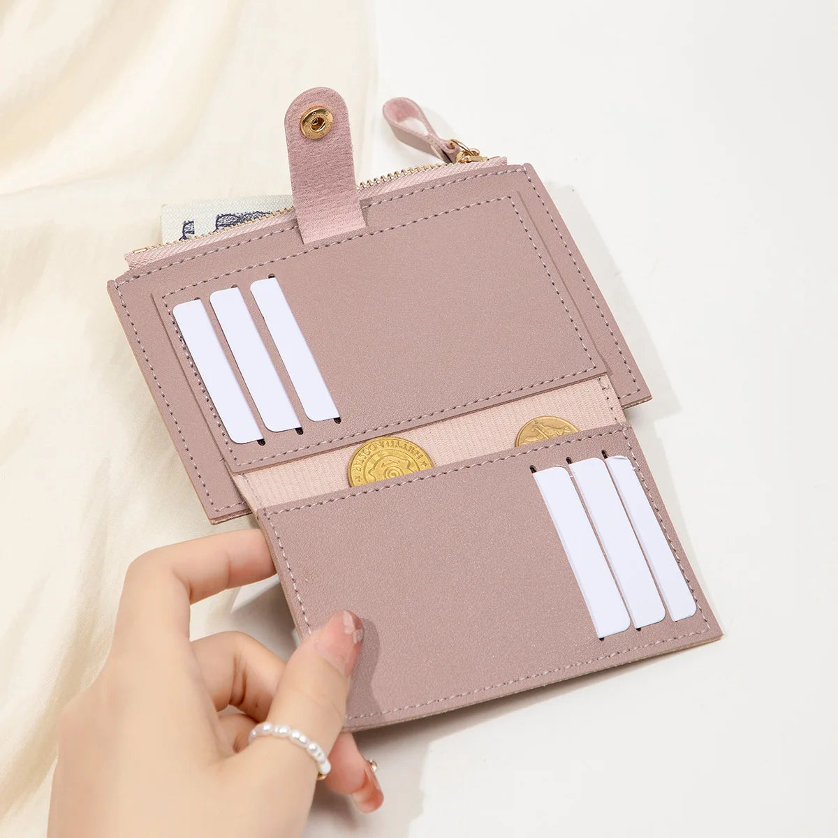 Minimalist and fashionable women's short card bag, ultra-thin mini PU leather zero wallet, women's credit card holder wallet