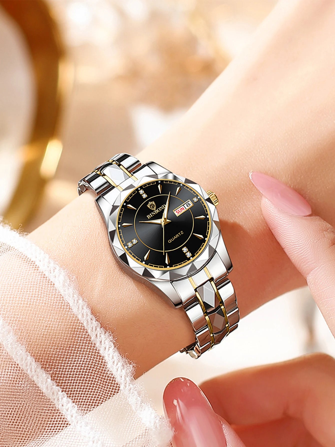 Luxury Waterproof Quartz Watch for Women with Luminous Feature - Smarsty