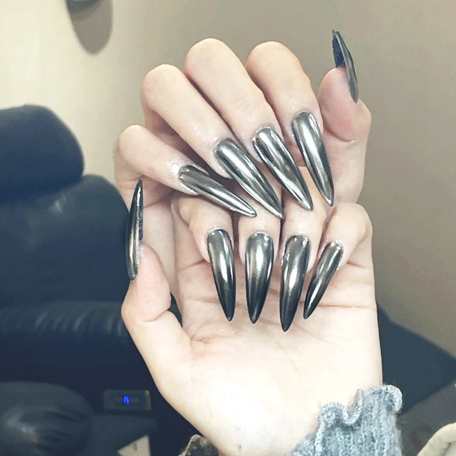 24 Piece Glossy Black Press On Nails Set - Smarsty