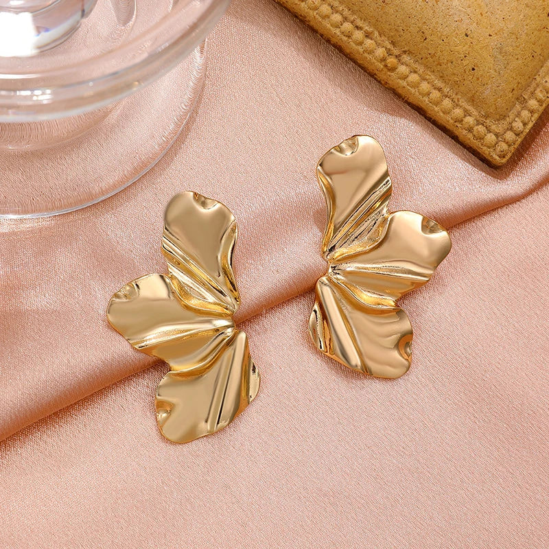 Minimalist Half Flower Gold Stud Earrings For Women - Smarsty