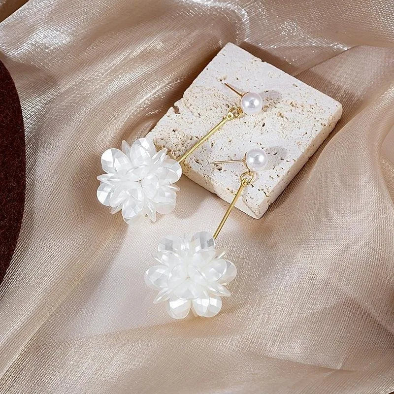 Korean Fashion White Crystal Flower Dangle Earrings for Women - Smarsty
