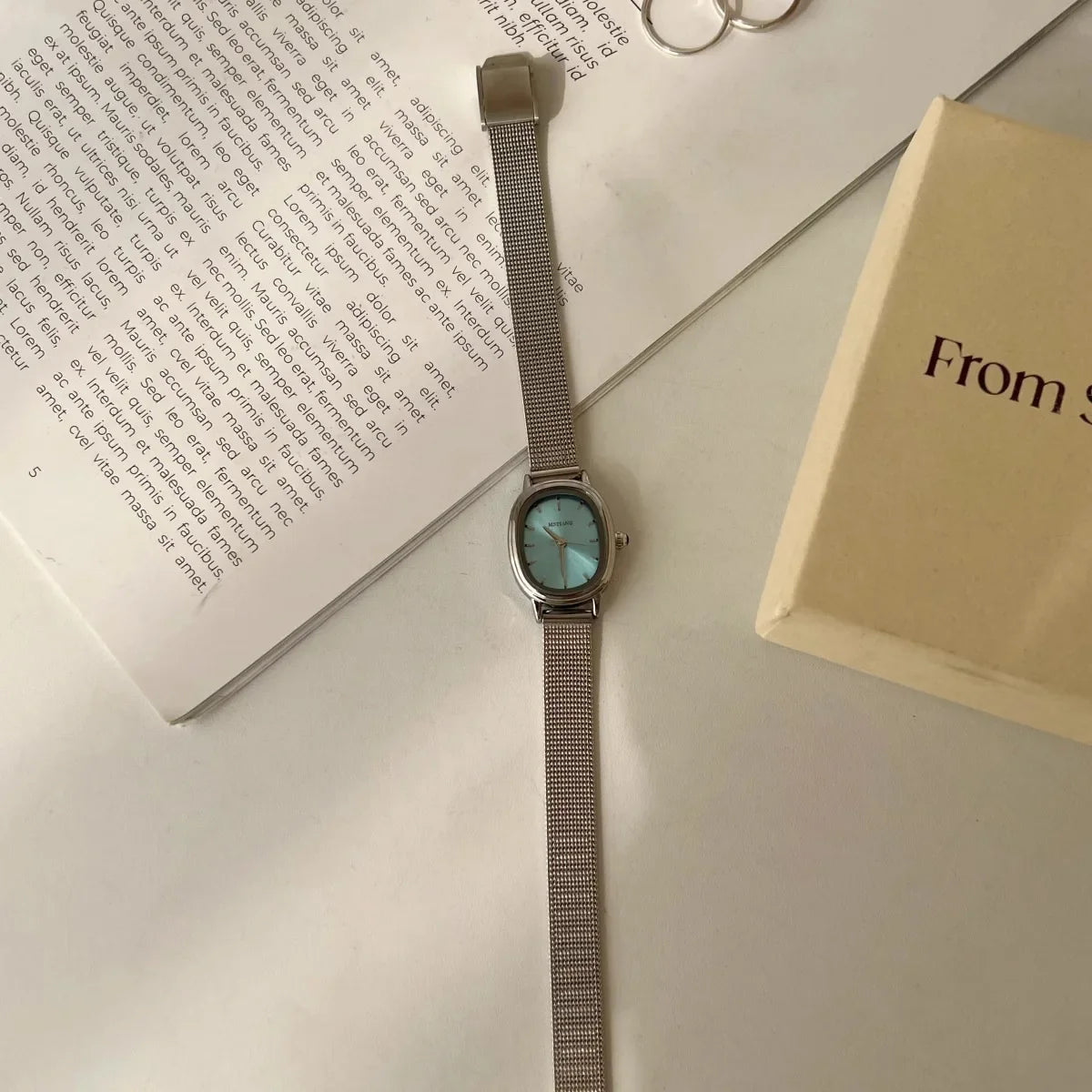 Small Oval Dial Green Quartz Watch for Women - Smarsty
