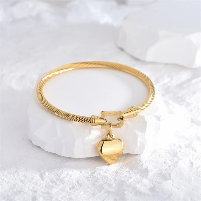 18k Gold Plated Stainless Steel Heart Bangle Bracelet - Smarsty