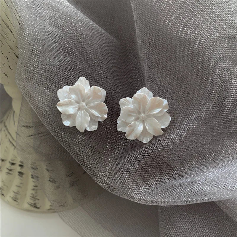 Large White Camellia Resin Stud Earrings Bridal Gift - Smarsty