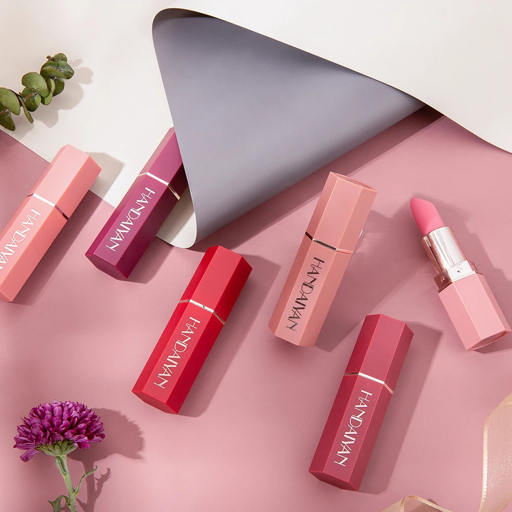 Long-Lasting Matte Lipstick with Velvet Finish - Smarsty