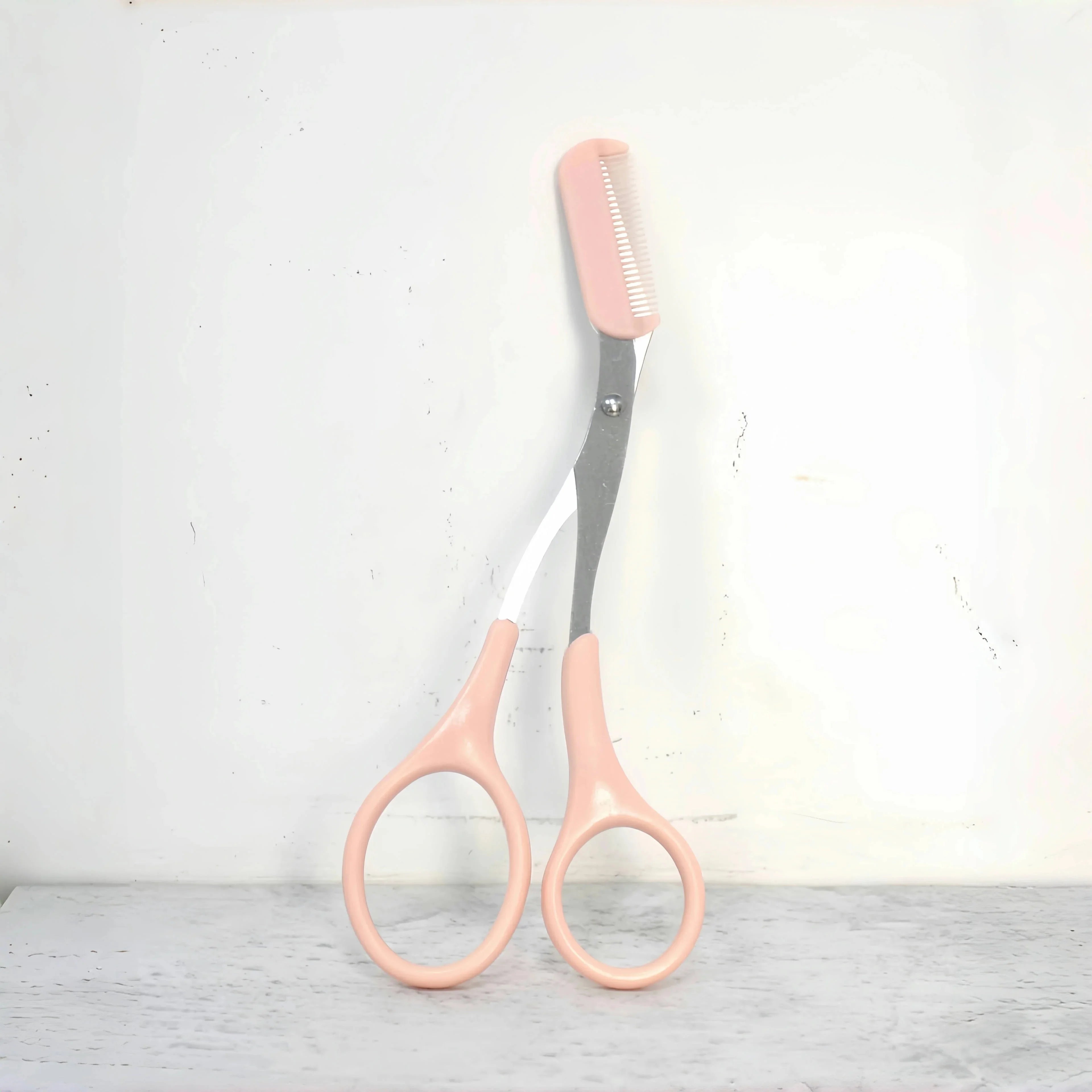 Precision Eyebrow Trimming Scissors with Built-in Comb - Smarsty