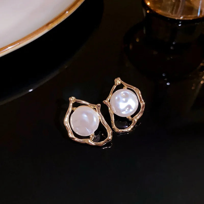 Elegant Pearl Heart Stud Earrings For Wedding Gifts - Smarsty
