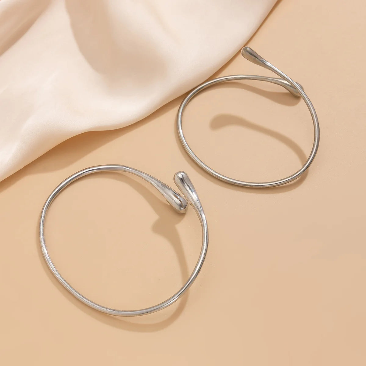 Vintage Geometric Water Drop Arm Bracelet for Women - Smarsty