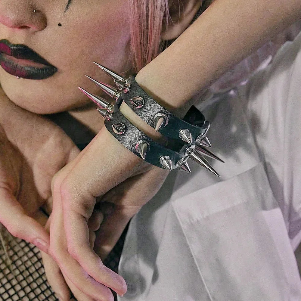 Punk Hip Hop Leather Skull Bracelet for Unisex Fashion - Smarsty