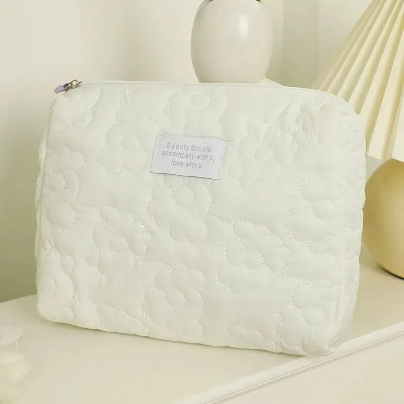 Embroidery Large-Capacity Cosmetic Bag Waterproof Portable Storage Bag Travel Makeup Pouch - Smarsty