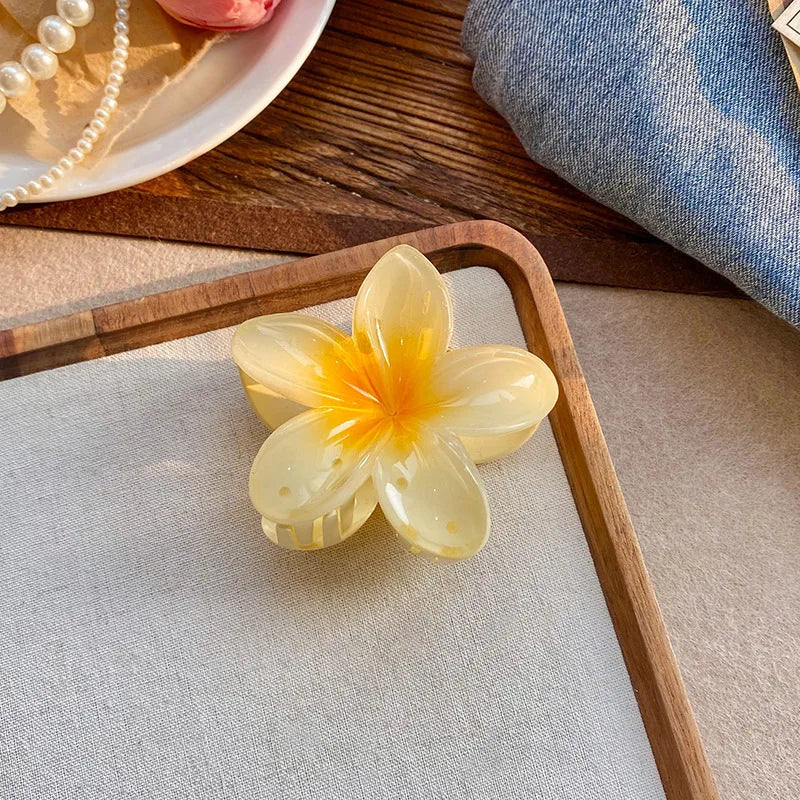 Five-Petal Flower Acrylic Hair Clip for Summer Style - Smarsty