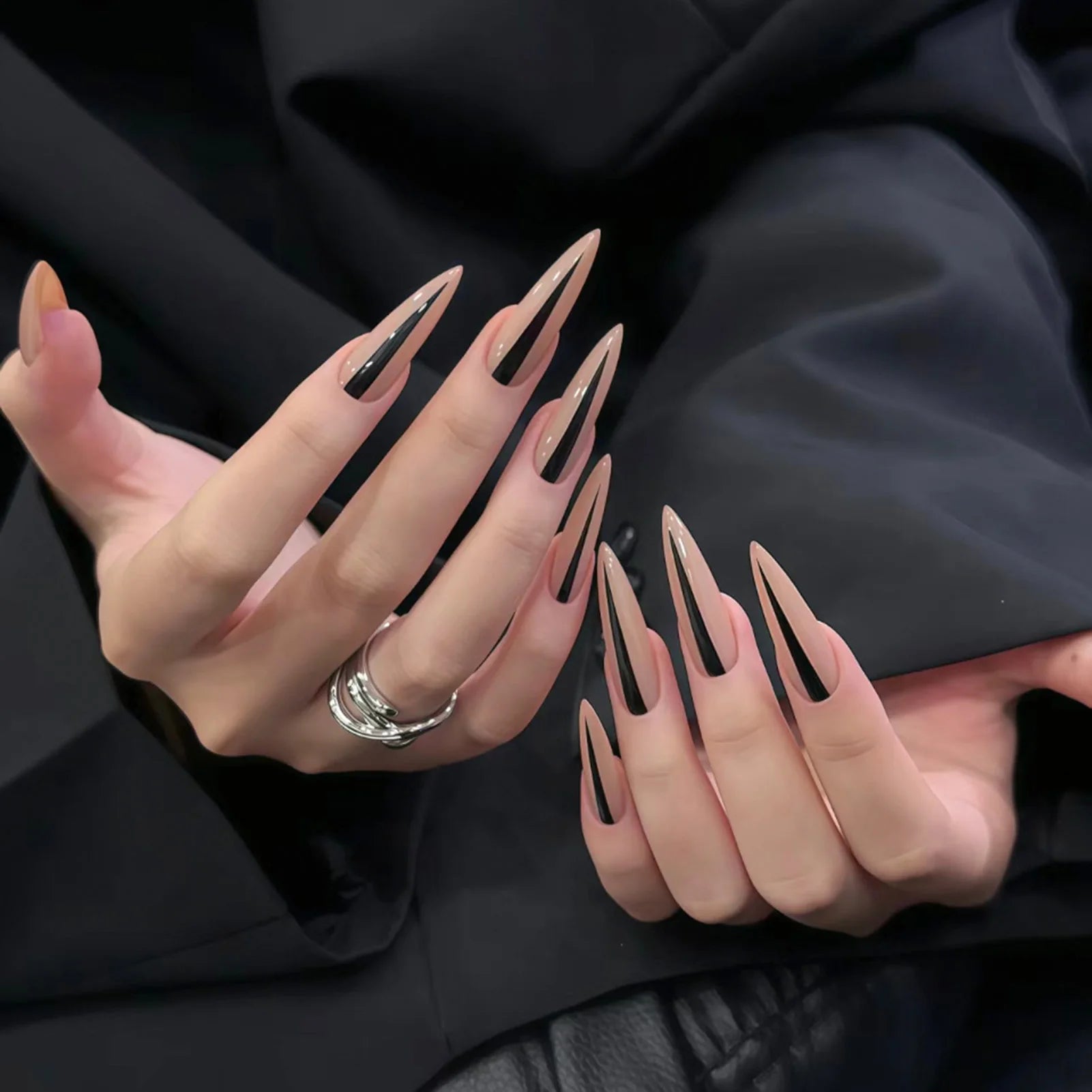 24 Piece Glossy Black Press On Nails Set - Smarsty