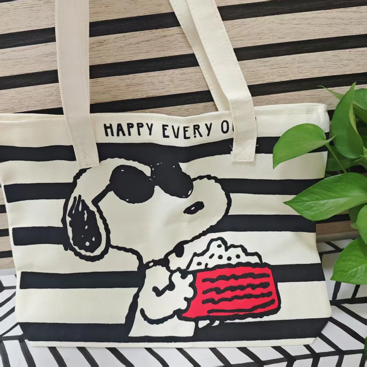 Snoopy Canvas Tote Bag With Zipper Closure For Everyday Use - Smarsty