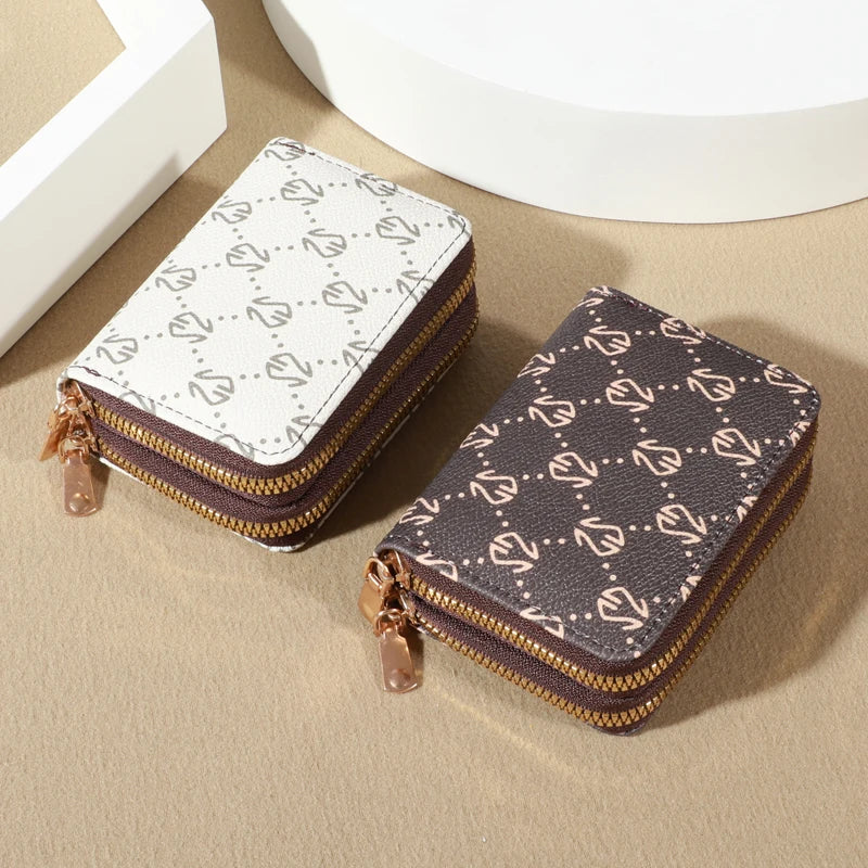 Chic Vintage Zippered Card Holder Wallet for Women - Secure Multi-Card Slots, Fashionable Faux Leather with Coin PurseLuxurious