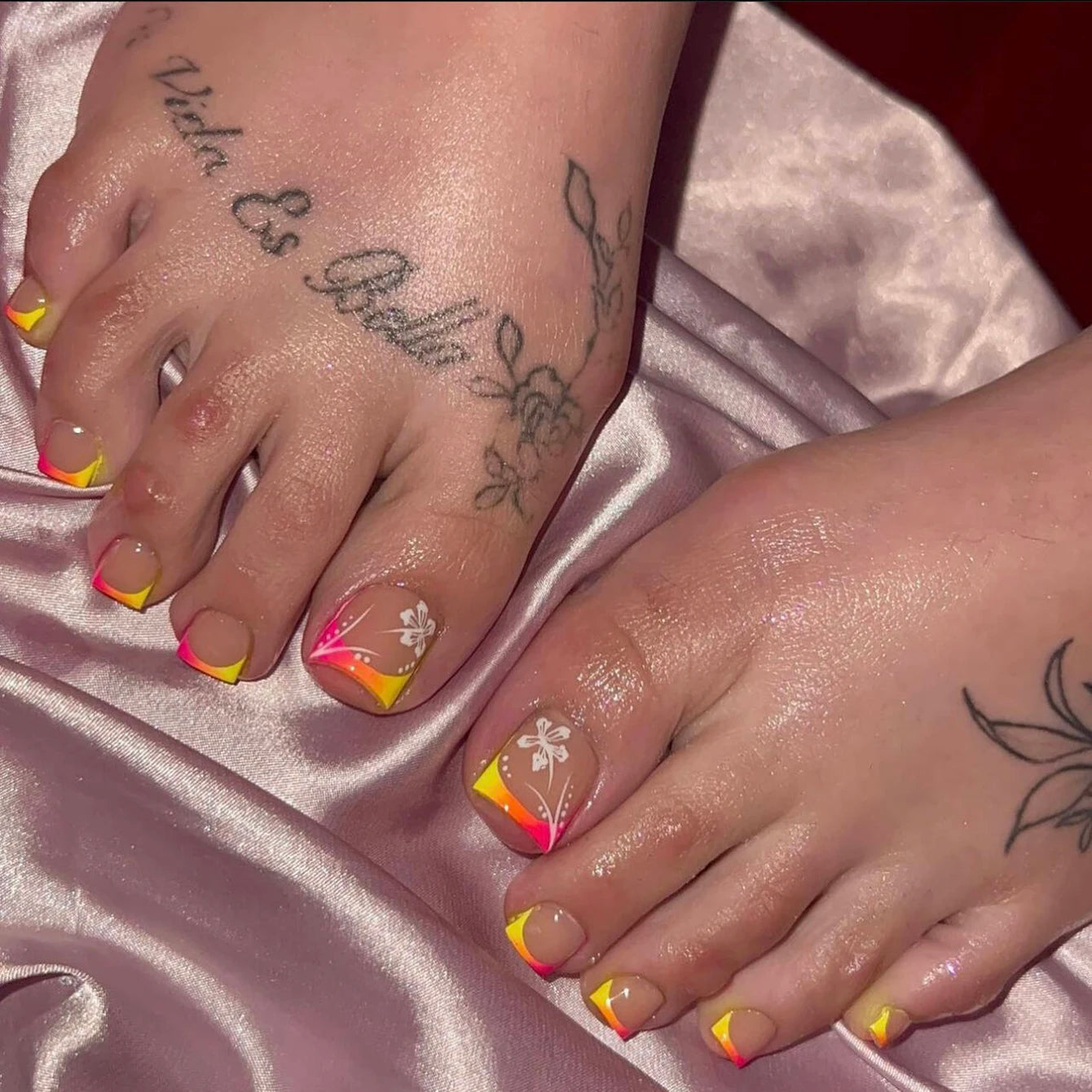 24pcs Glossy Nude Press On Toe Nails With French Edge - Smarsty