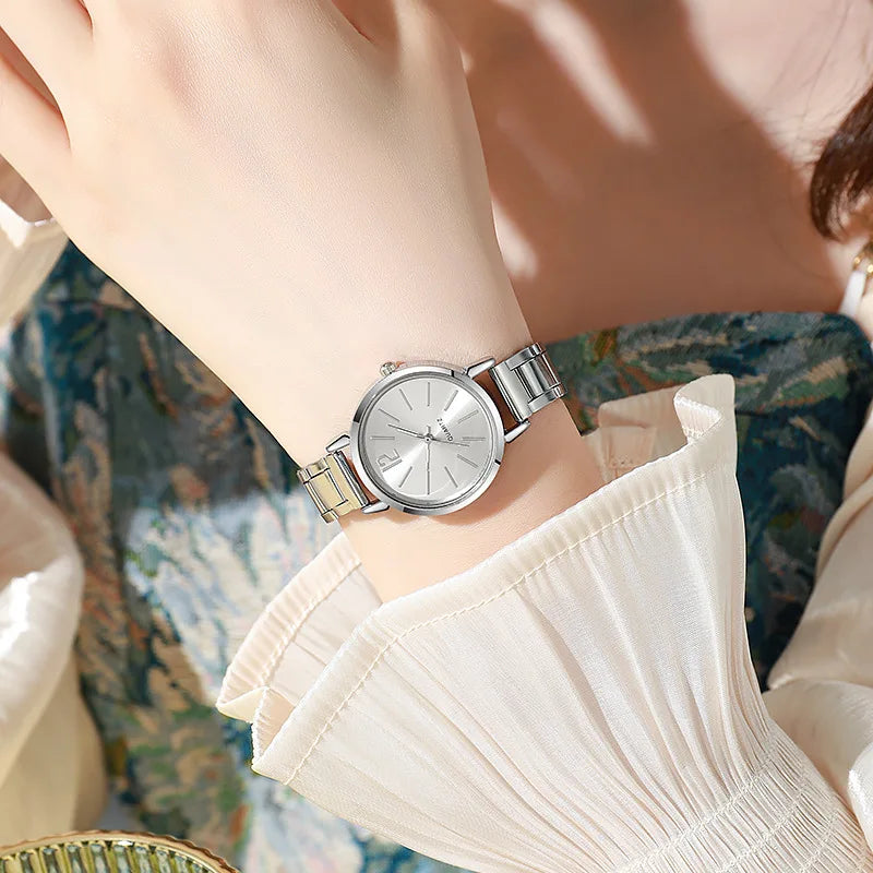 Luxury Women Quartz Wristwatch Set with Hollow Strap - Smarsty