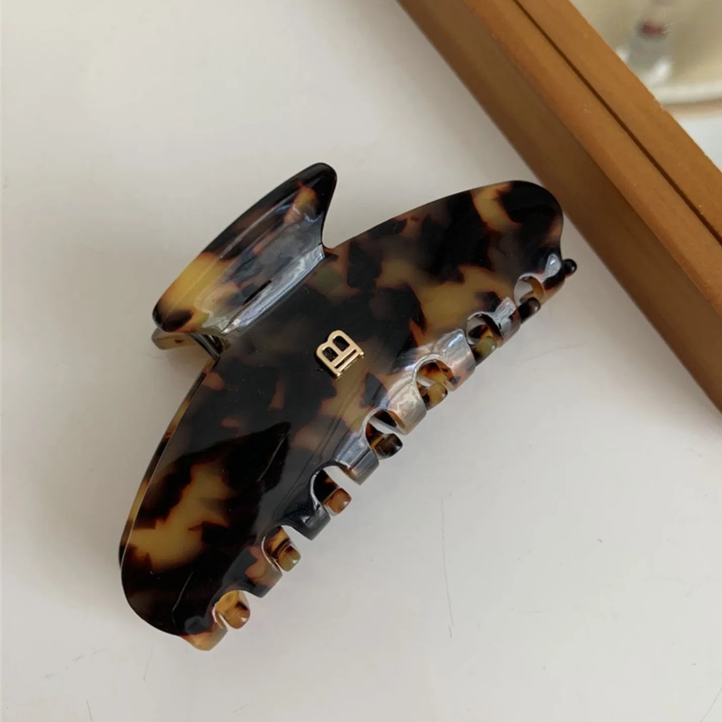 Acetate Hair Clip Shark Letter Design Secure Firm Hold - Smarsty