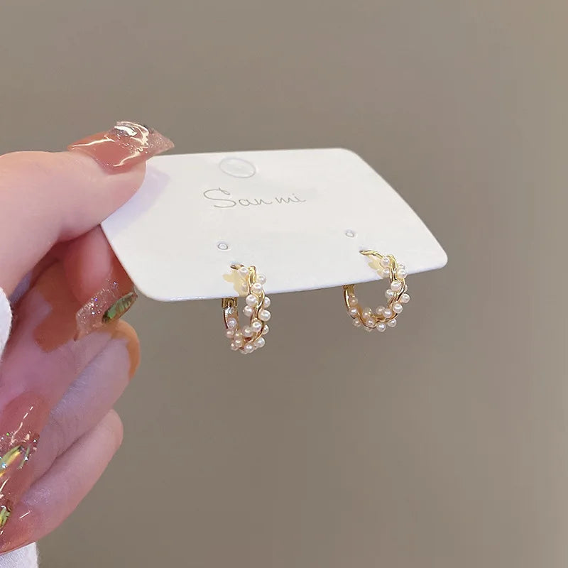 Minimal Geometric Circle Pearl Stud Earrings for Women - Smarsty