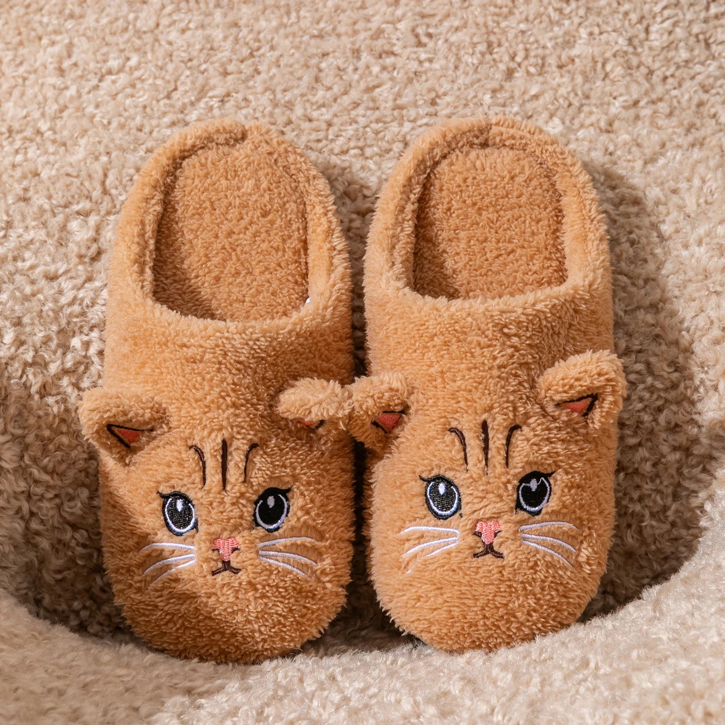 Women's Cartoon Cat Plush Slippers Cozy Winter Bedroom House Shoes with Non-Slip Soft Sole for Indoor Comfort Home Warm Shoes - Smarsty