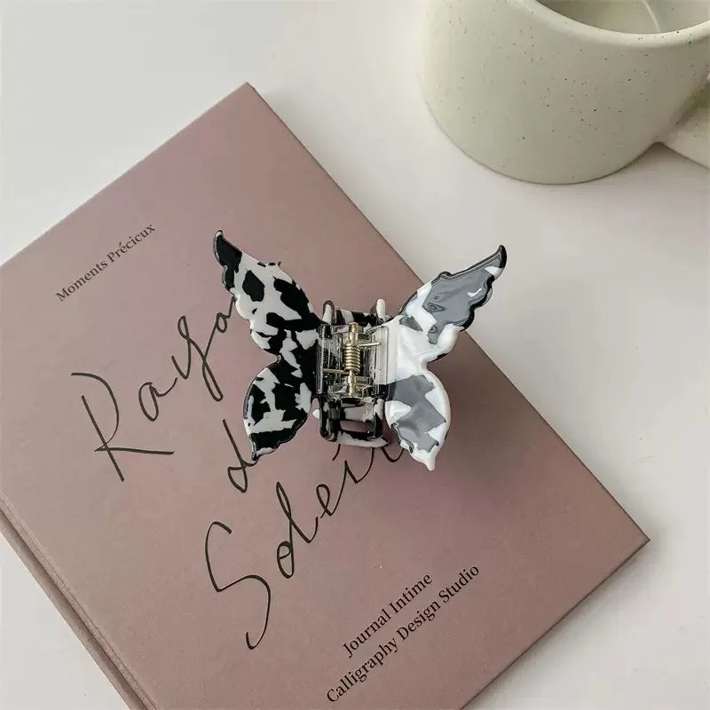 Three Dimensional Butterfly Acetate Hair Clip Lightweight - Smarsty