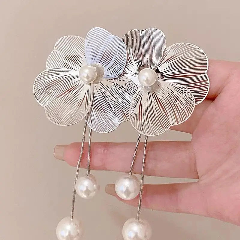 Romantic Flower Petal Tassel Earrings with Imitation Pearls - Smarsty