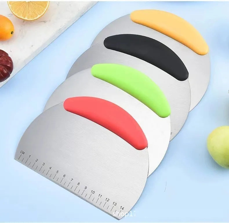 Stainless Steel Flour Cutter with Measurement Scale - Smarsty