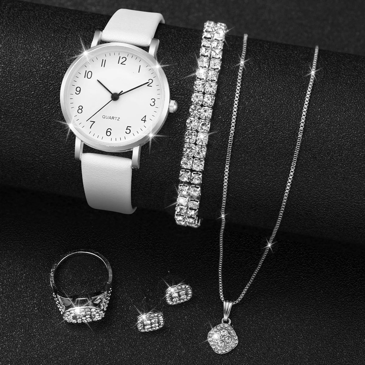 Fashion Women's Quartz Watch with Leather Band and Diamonds - Smarsty