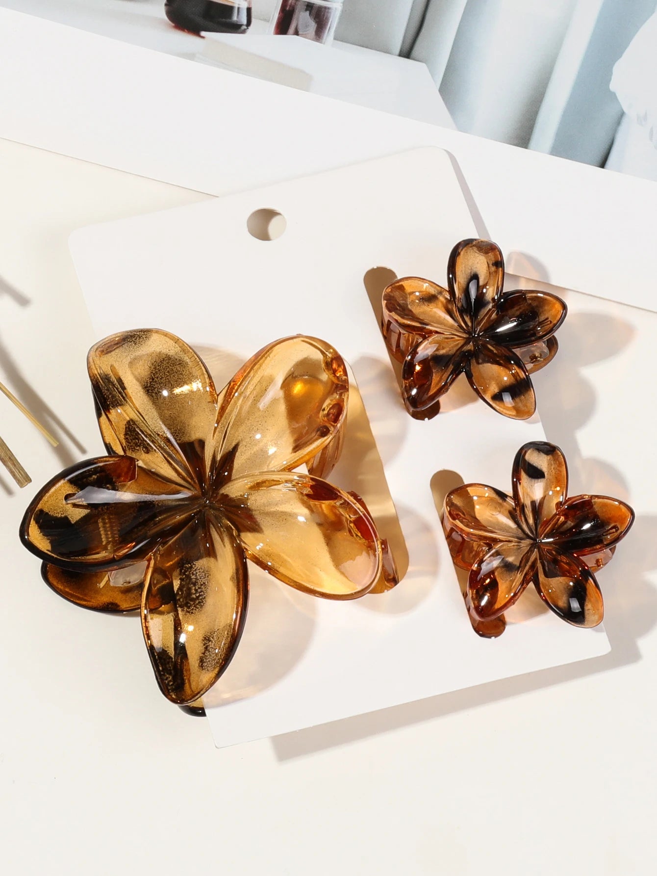 Hawaiian Flower Hair Claw Clips For Thin Hair Lightweight - Smarsty