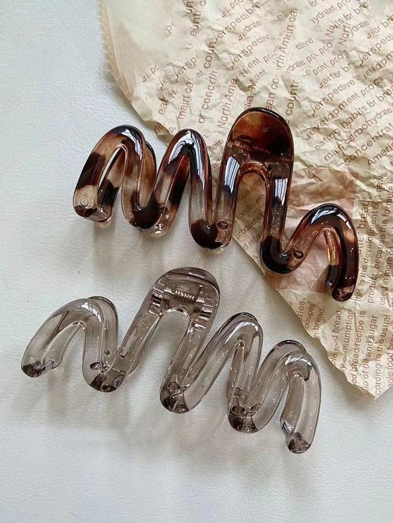 Wavy Amber Brown Large Hair Clip Glossy Lightweight 11cm - Smarsty