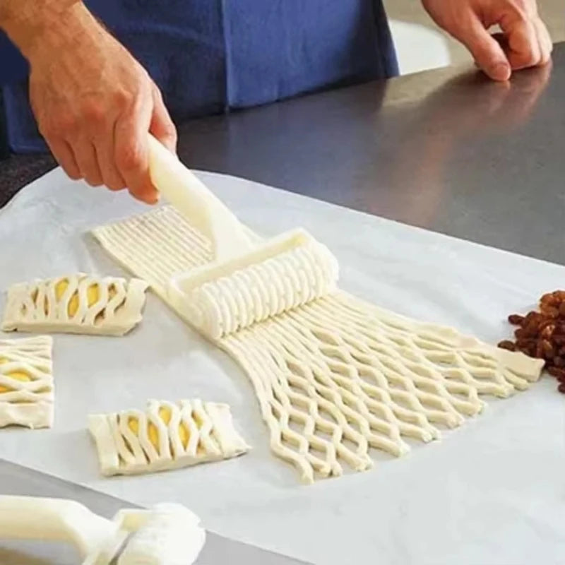 Plastic Pastry Pizza Roller Cutter for Easy Baking - Smarsty