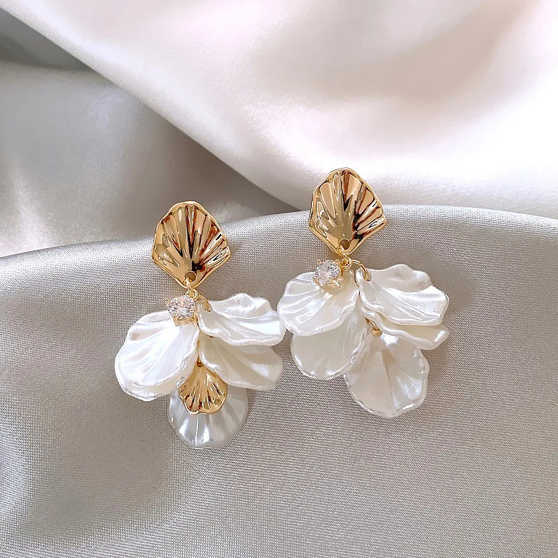 Korean Fashion White Crystal Flower Dangle Earrings for Women - Smarsty