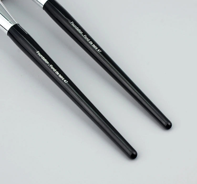 Professional Liquid Foundation Brush for Flawless Makeup - Smarsty