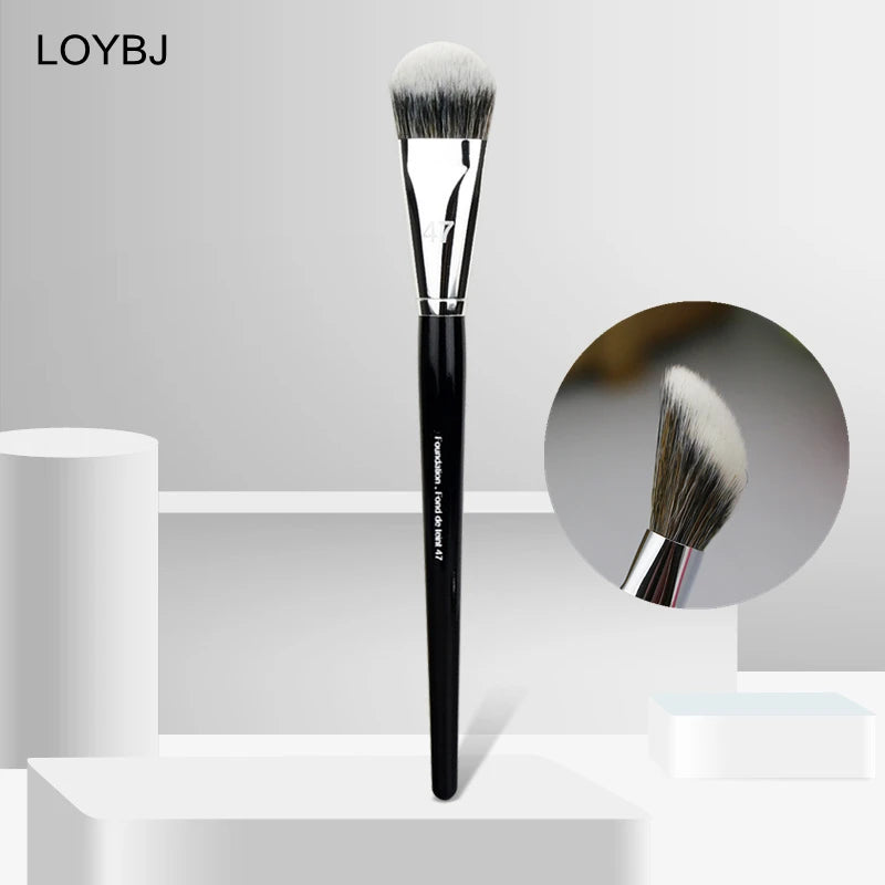 Professional Liquid Foundation Brush for Flawless Makeup - Smarsty