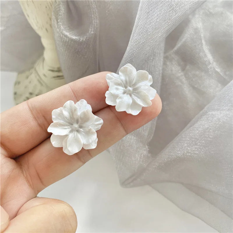 Large White Camellia Resin Stud Earrings Bridal Gift - Smarsty