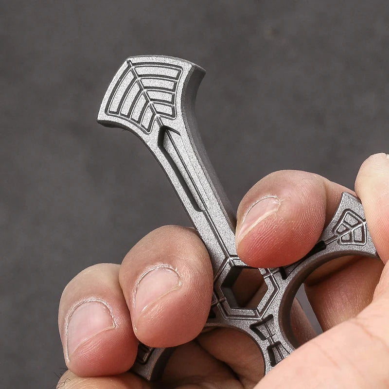 Tactical defense cross pendant, self-defense cool equipment, fashionable and exquisite, unique gift for friends.