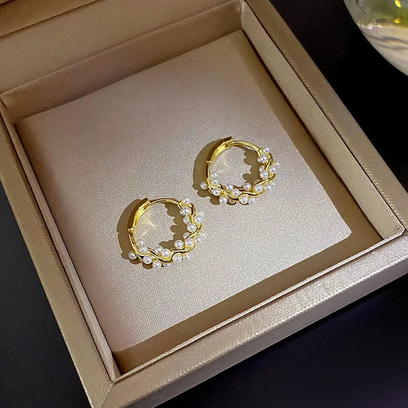 Minimal Geometric Circle Pearl Stud Earrings for Women - Smarsty